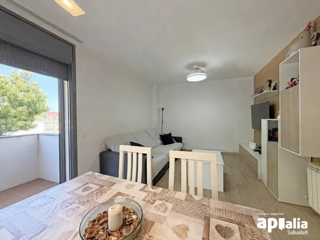Ampli pis amb pk i traster a parc europa — 6