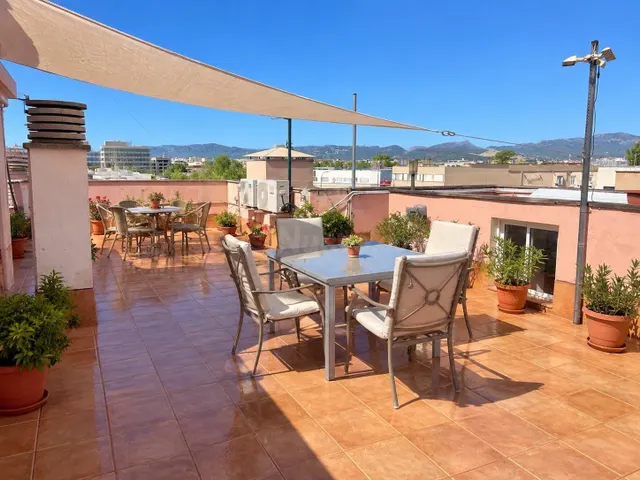 Piso de 90 m2 con terraza privada de 90 m2, estancia indepen