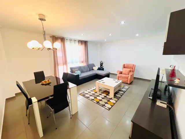 Piso en Elche, zona Huerto Travalón. — 2