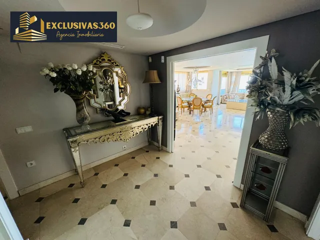 Piso de lujo en primera línea de playa Levante con 3 habitaciones y 2 baños. Exclusivas360 Benidorm — 6