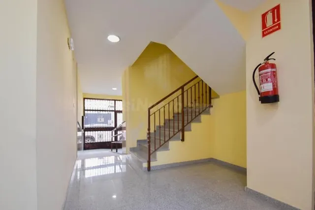 Piso en venta en Calle Gran Via de Colon — 2