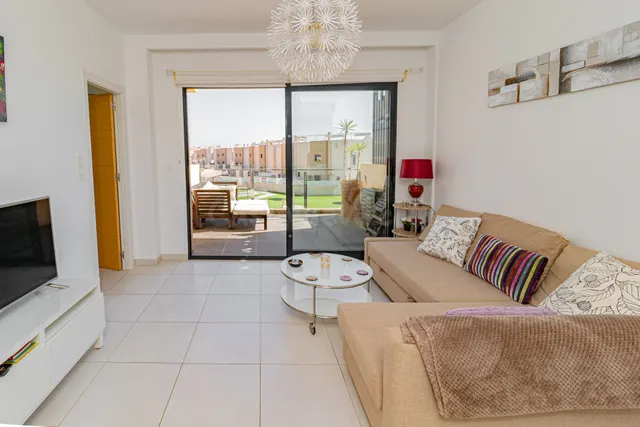 APARTAMENTO DE 2 DORMITORIOS 2 BAÑOS EN PLAYA FLAMENCA ZONA  - foto 4
