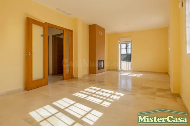Exclusiva casa pareada de 4 dormitorios con sotano junto al campo de golf — 3