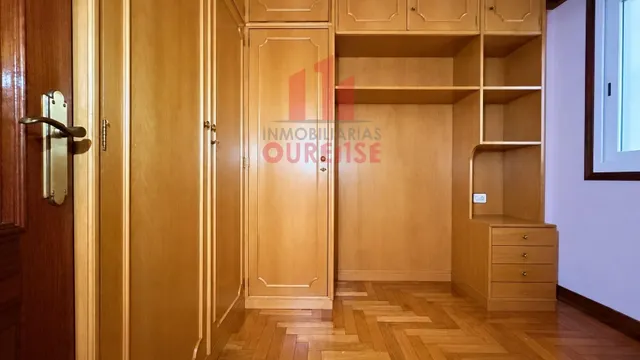 Apartamento con todos los servicios y preciosas vistas en pleno centro de Ourense — 22