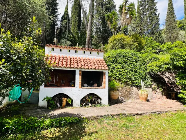 EXCLUSIVA CASA UNIFAMILIAR EN CASTELLVÍ DE ROSANES - GRAN PARCELA, PRIVACIDAD Y ENCANTO NATURAL — 8