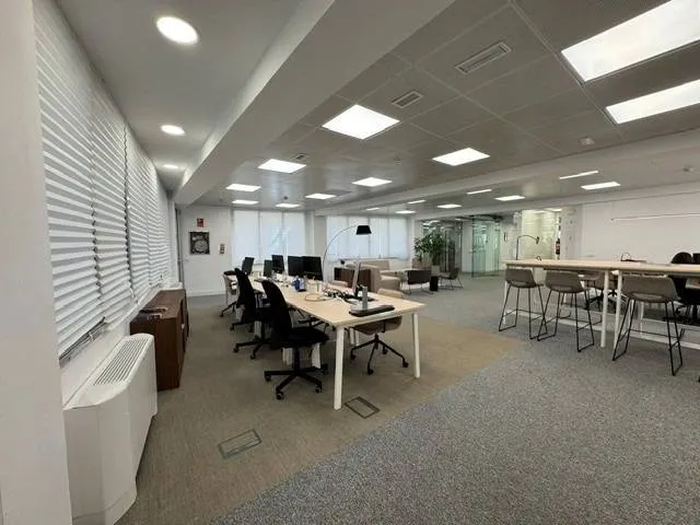OFICINA | AZCA, donde empresa y ubicación se encuentran — 11