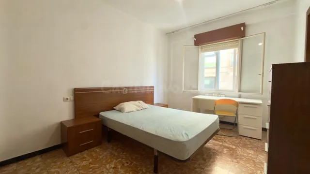 Piso en Alquiler Cerca de la Universidad - ¡Oportunidad Únic - foto 2