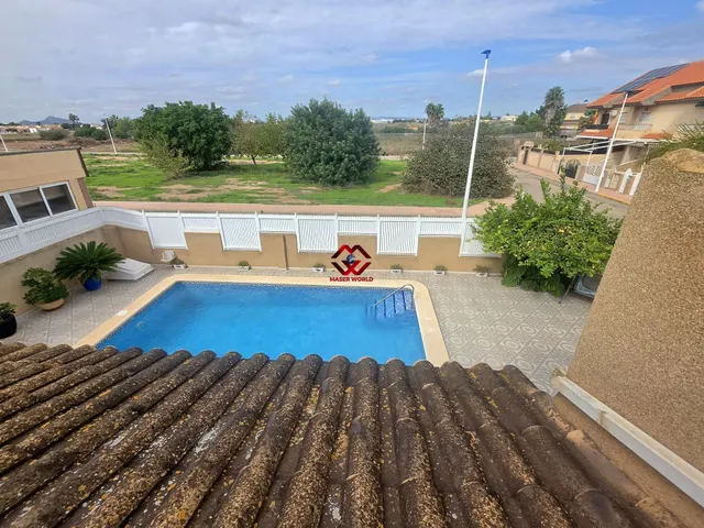 Villa en esquina con piscina privada, garaje a 800 m de la playa en Santiago de la Ribera — 11