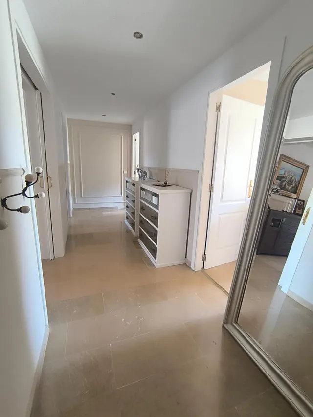Calahonda - Piso 2 Dormitorios, Garaje, 4 Piscinas — 19