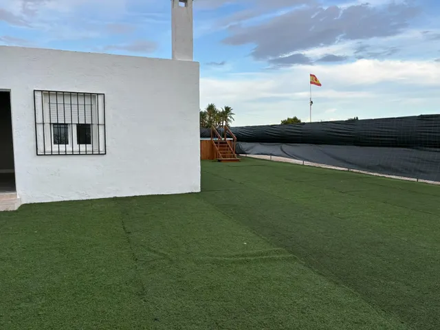 Te ofrecemos esta propiedad junto Centro Comercial Aljub y Bomberos con más de 1.000 metros de terreno y 2 casas independientes para disfrutar en familia!!!! — 6