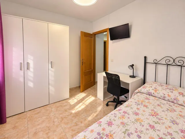 Estupendo piso con plaza de garaje en La Unión — 11