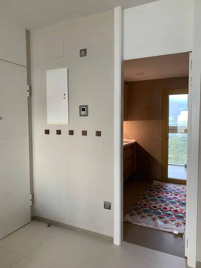 se alquila apartamento de 2 dormitorio 2 baños,  parking incluido con vistas al mar — 9