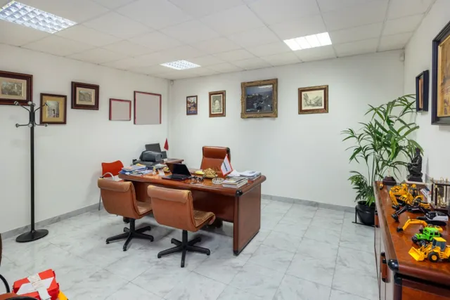 Nave industrial 1400m² en venta - Alcampo — 37