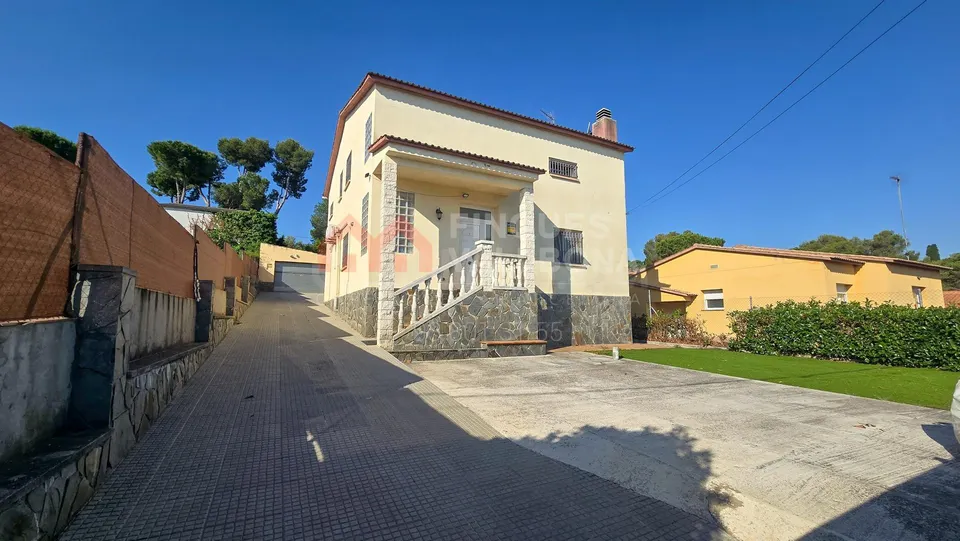 ¡La casa con la que siempre has soñado te está esperando en Pinedes de l’Armengol!