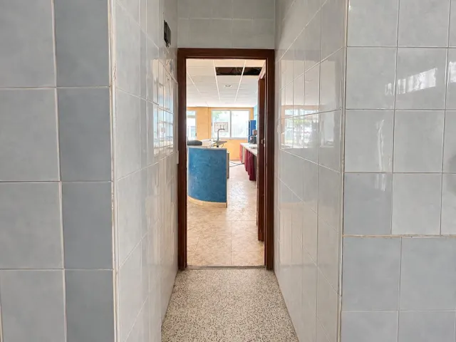 Local comercial en esquina a 150 m del mar – Playa de Gandía — 10