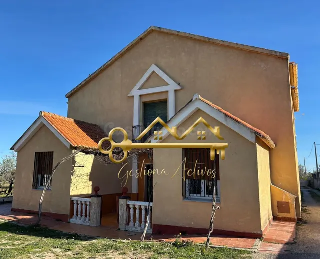 Exclusiva casa rural en Ontinyent con 7 dormitorios, chimene
