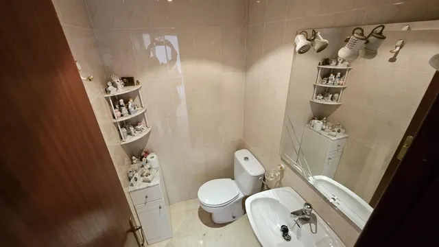 Se Vende Casa de Tres Plantas con garaje doble y trastero. — 13