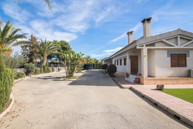 Chalet independiente de lujo en suelo urbanizable — 45