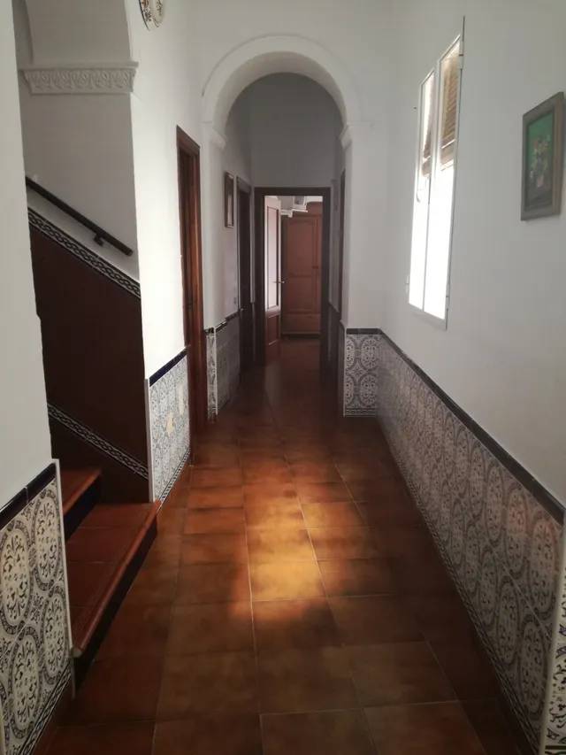 CASA GRANDE EN EL CENTRO DE ARCOS. — 3