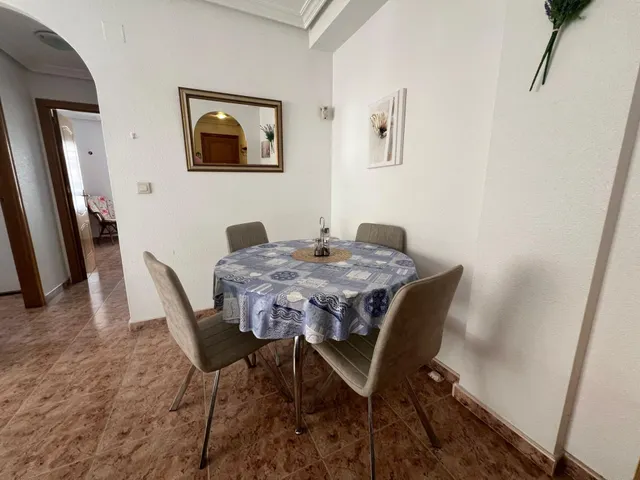 APARTAMENTO DE 2 habitaciones, TODO EXTERIOR, RODEADO DE TODOS LOS SERVICIOS — 13