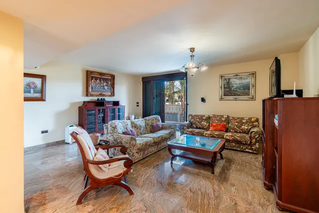 Exclusivo Chalet Independiente en Almerimar: Elegancia, Amplitud, Privacidad, Gran Parcela, Excelentes Calidades y Acabados de Lujo — 9