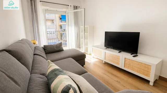 APARTAMENTO CON TERRAZA EN EL CORAZÓN DE EL CAMPELLO, JUNTO AL MAR — 17
