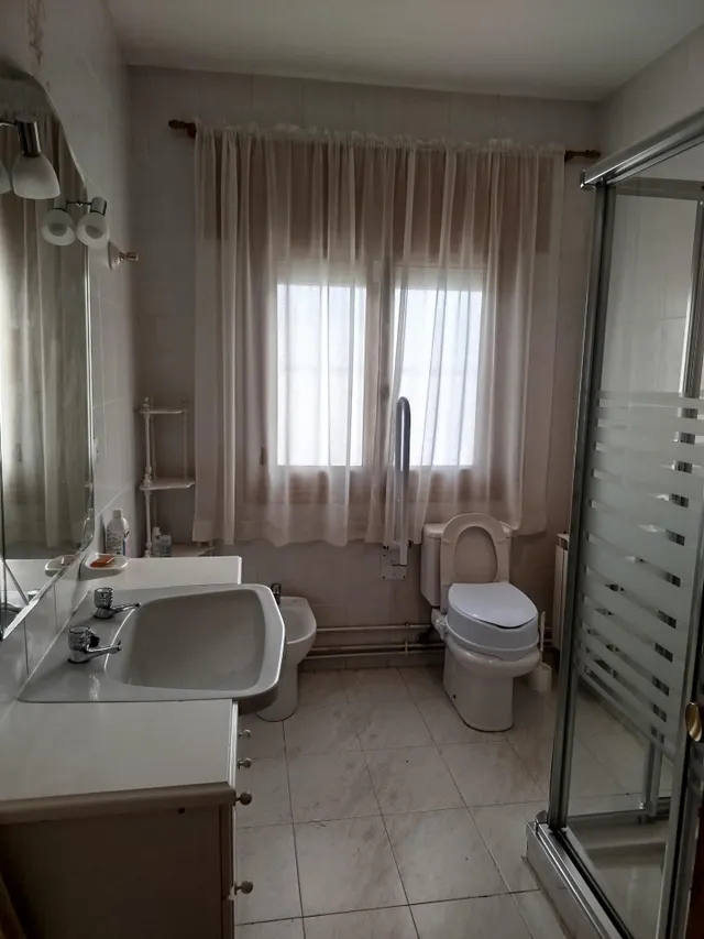 Amplia Casa en Ciempozuelos con Gran Patio y Posibilidad de Expansión — 14