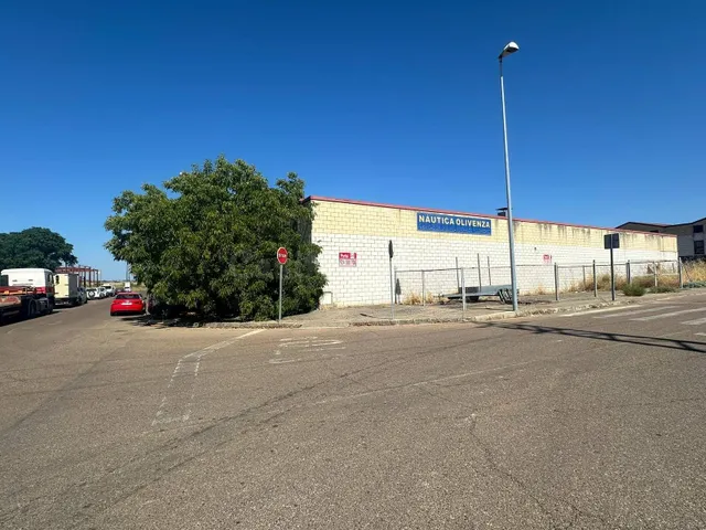 NAVE EN VENTA EN POLÍGONO RAMAPALLAS; OLIVENZA (BADAJOZ)
