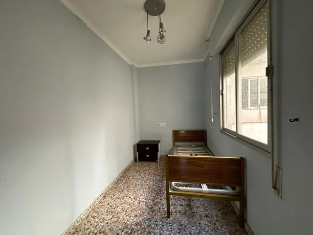 PISO AMPLIO Y LUMINOSO DE 4 habitaciones EN EL CENTRO DE EL VERGER — 10
