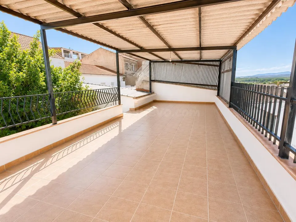 UNA CASA PARA VIVIRLA, NO PARA QUEDARSE SIN ESPACIO EN LACHAR