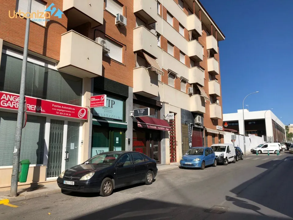 LOCAL ACONDICIONADO EN MARIA AUXILIADORA DE 2 PLANTAS