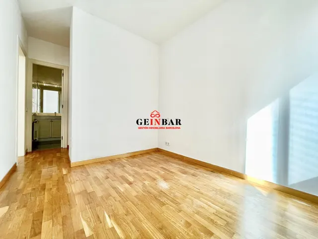 ENCANTADORA VIVIENDA JUNTO A PLAZA KENNEDY — 16