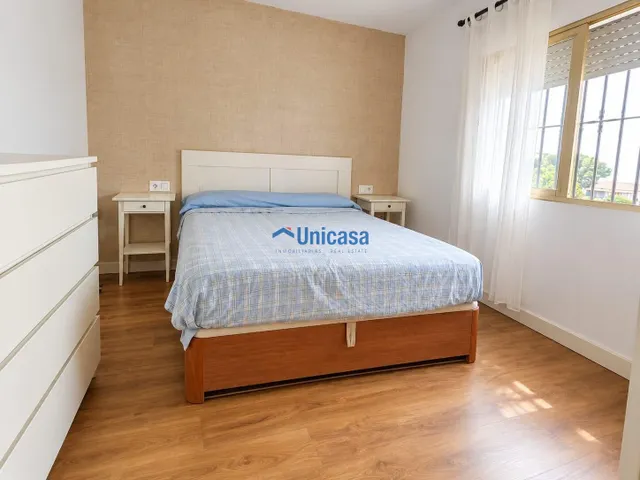 CHALET INDEPENDIENTE · 2 VIVIENDAS · PARCELA DE 422 M2 — 47