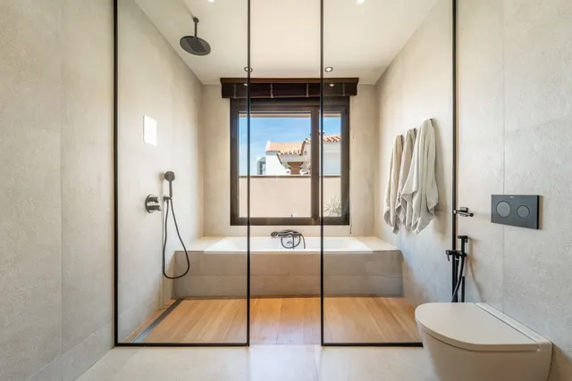 Chalet 4 habitaciones 520m² en venta - Centro — 28