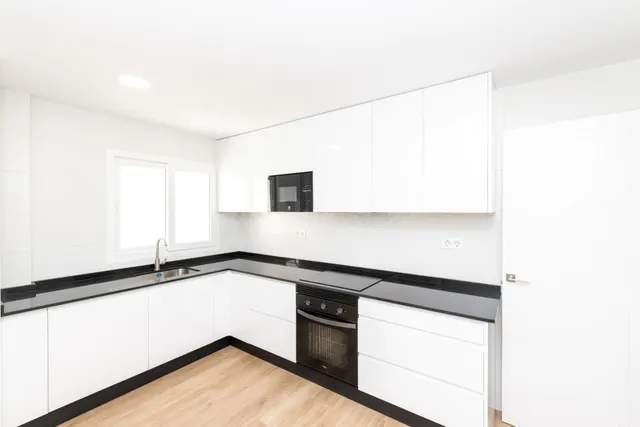 Gran ático reformado de cuatro dormitorios con magnífica terraza — 6