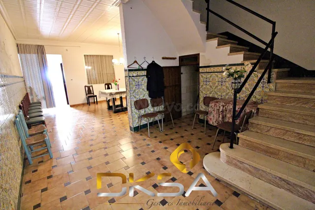 Amplia casa con 6m de fachada en venta, Vila-real - foto 3