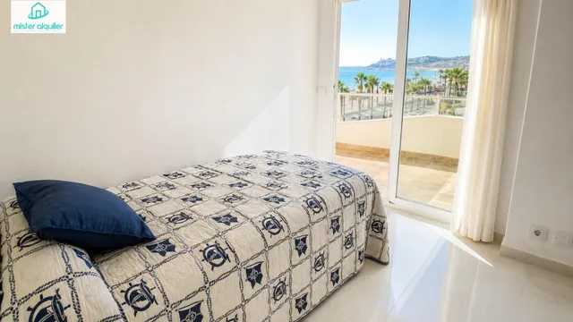 EXCLUSIVA VIVIENDA EN PRIMERA LÍNEA DE LA PLAYA DE SAN JUAN, CON JACUZZI Y VISTAS FRONTALES AL MAR — 10