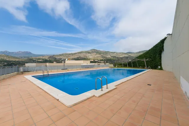 ALQUILER ANUAL : Magnífico apartamento en alquiler anual en Torre Bellver — 40