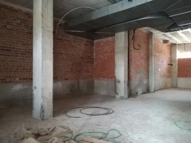 LOCAL COMERCIAL JUNTO CORTE INGLES — 5