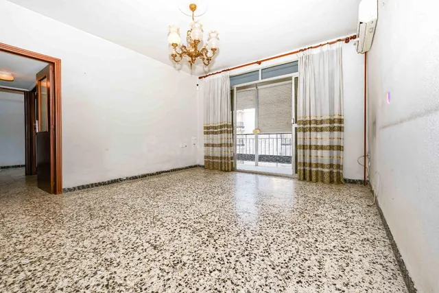 PISO EXTERIOR DE 4 DORMITORIOS Y TERRAZA — 4
