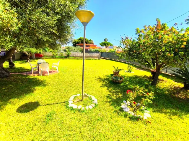 Preciosa casa con terreno independiente en la playa de Almaz - foto 5