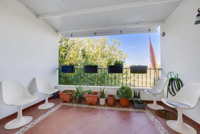 Elegante Propiedad Doble con Vistas al Campo y Acabados de Lujo — 21