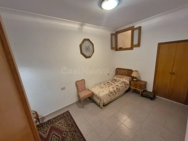 Amplia casa en zona tranquila de Castellón - foto 5