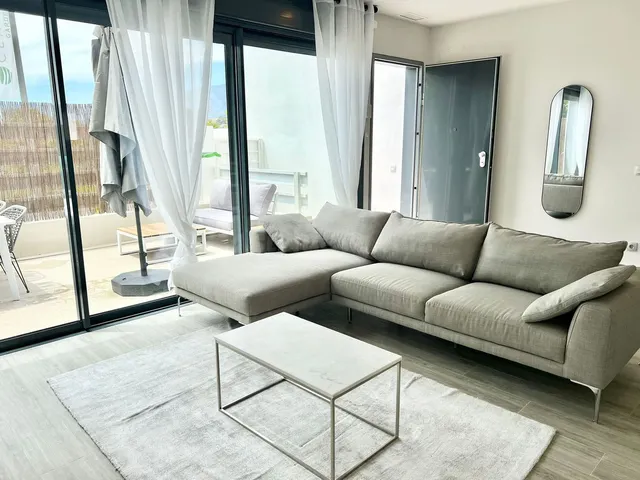 Planta baja 2 habitaciones 150m² en alquiler - Costa Del Sol - foto 3