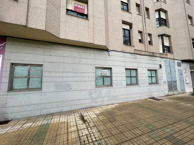 LOCAL EN ALQUILER Y VENTA EN LA AVENIDA DE ESPAÑA — 9