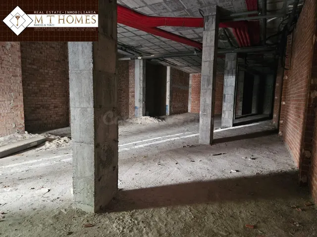 AMPLIO LOCAL COMERCIAL EN BRUTO/TRASTERO EN FUENGIROLA ZONA  - foto 3