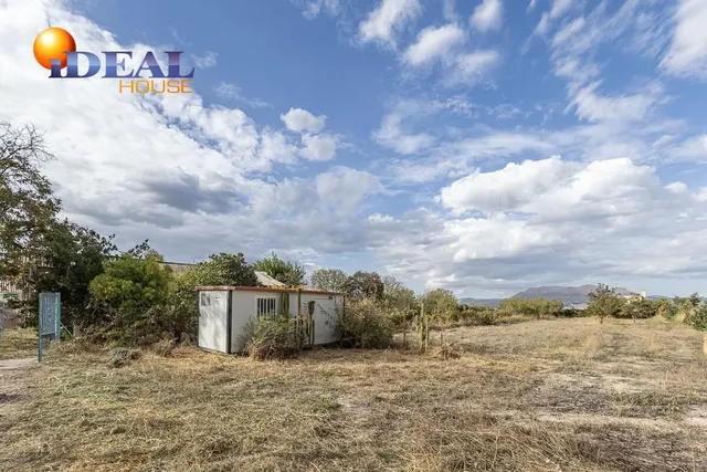 Cortijo con casa de 117 m2 y terreno de 2.312 m2 en Santa Fe — 25