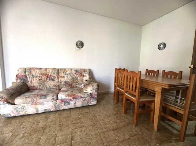 Piso de 4 dormitorios y balcón, en Puerto Lumbreras — 4