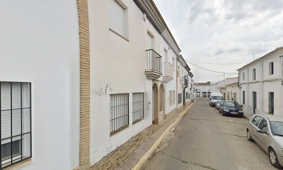 Venta de Casa en Hinojos, Huelva. Activo Inmobiliario Sin Posesión / Alquilado / No se Puede Visitar.
