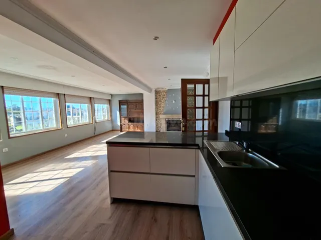 Oportunidad de Inversión: Nave Industrial con Anexo Habitaci - foto 3